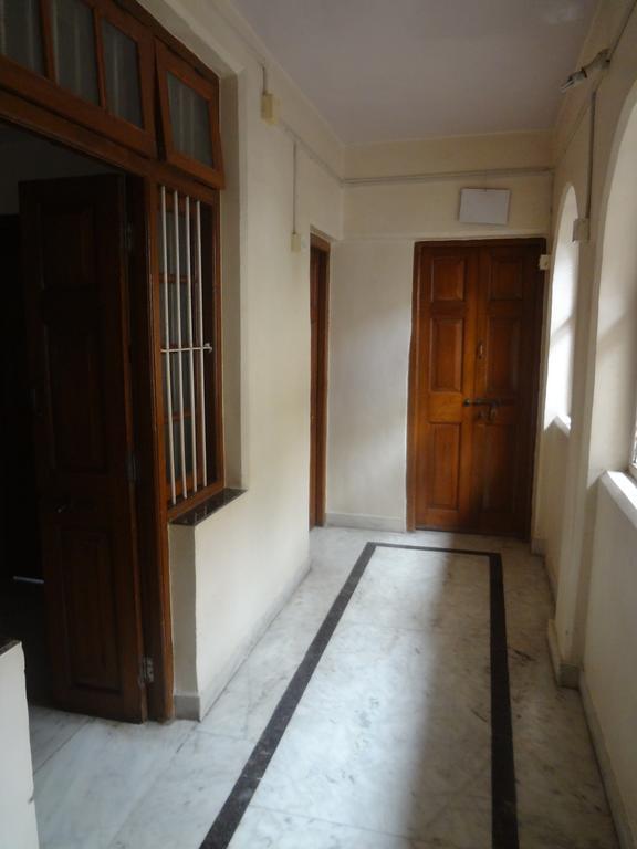 Hotel Rajmandir Пуна Экстерьер фото
